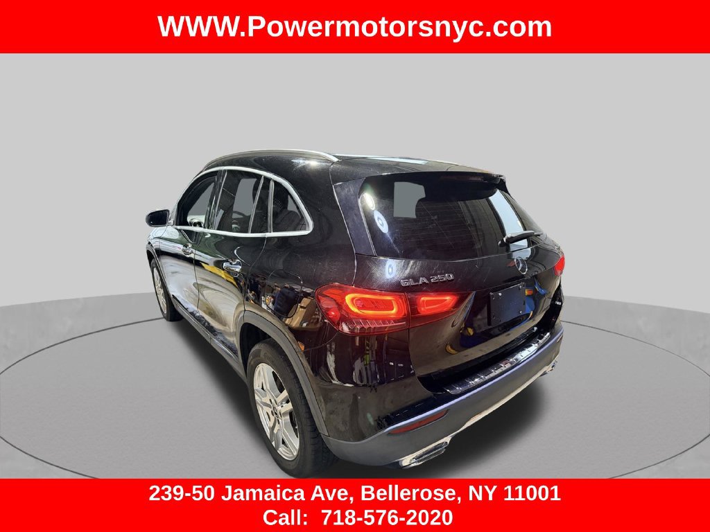 Used 2021 Mercedes-Benz GLA 250 4MATIC w/ Premium Package image 4