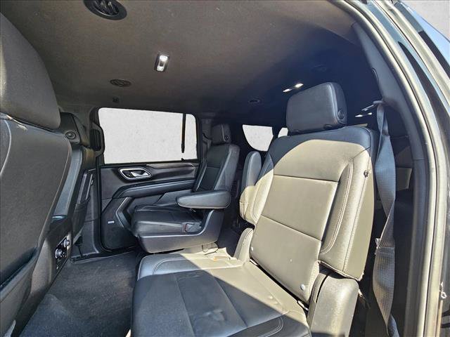 Used 2021 Chevrolet Suburban LT RWD image 15