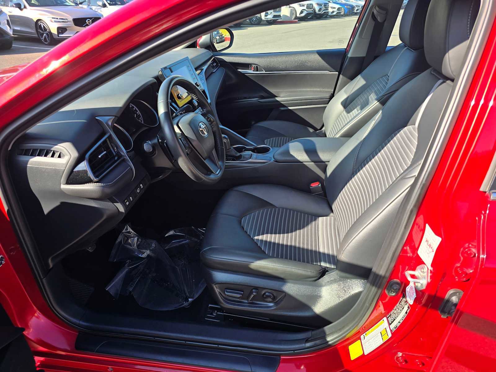 Used 2024 Toyota Camry SE image 20