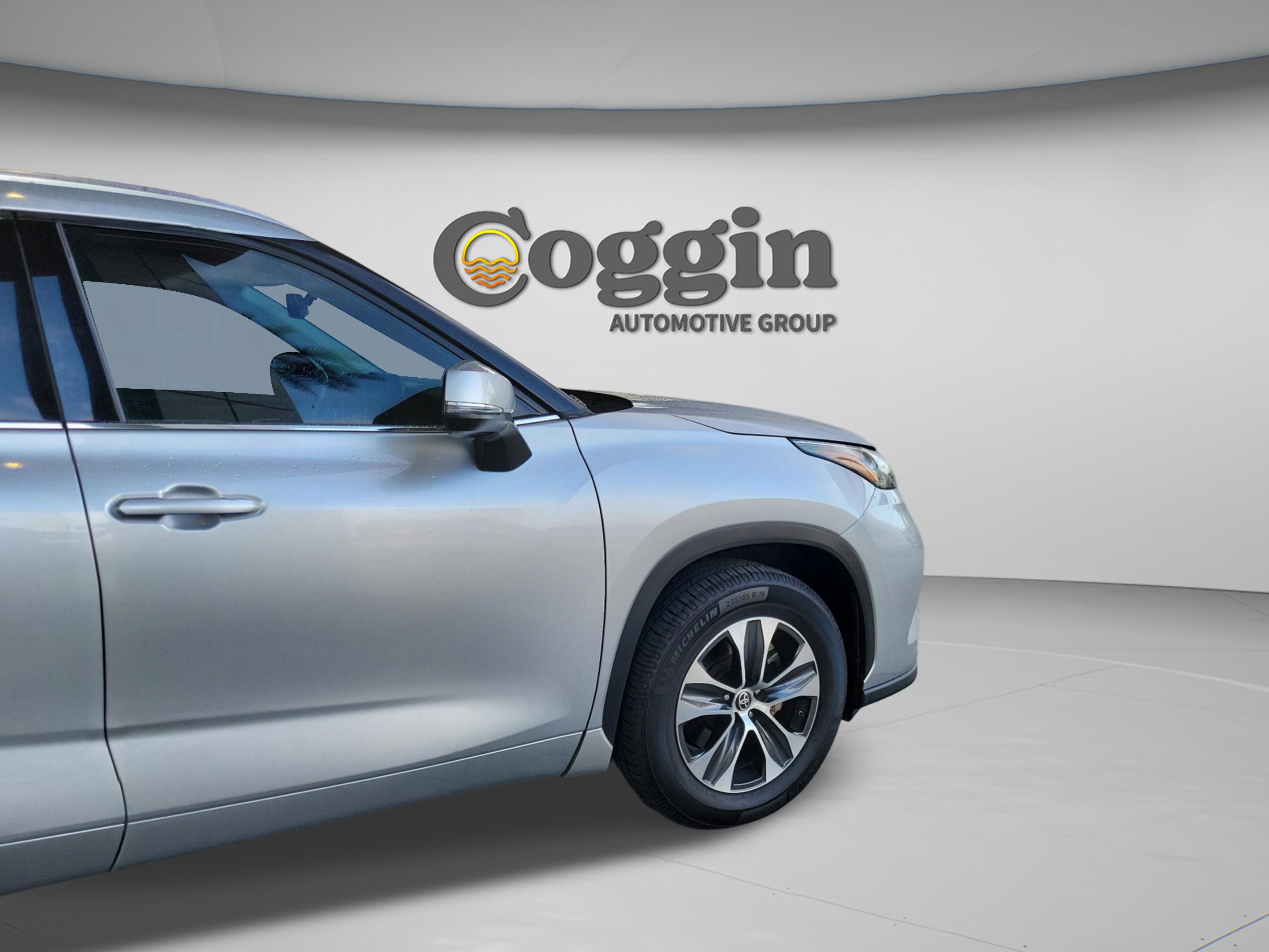 Used 2020 Toyota Highlander XLE image 7