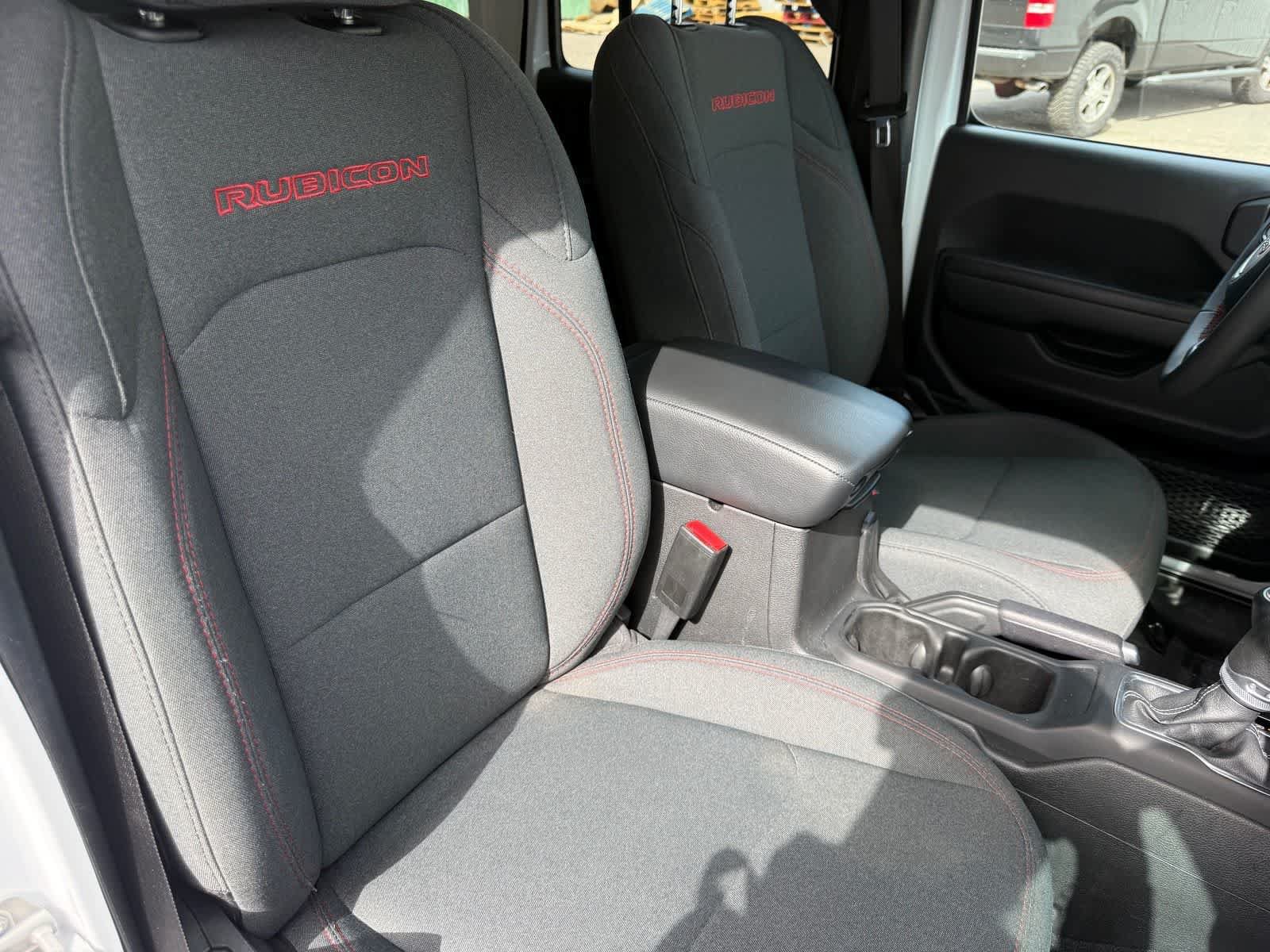 Used 2024 Jeep Wrangler Unlimited Rubicon AWD/4WD image 29