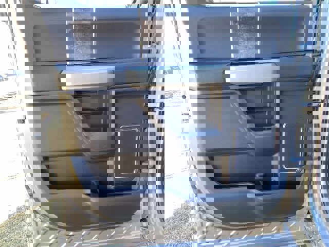 Used 2022 Ford F250 Lariat w/ Black Appearance Package image 48