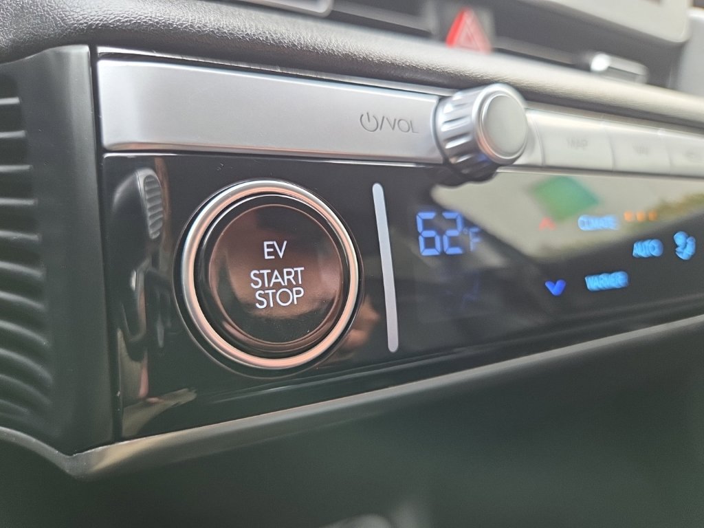 Certified 2024 Hyundai Ioniq 5 Limited AWD/4WD image 39