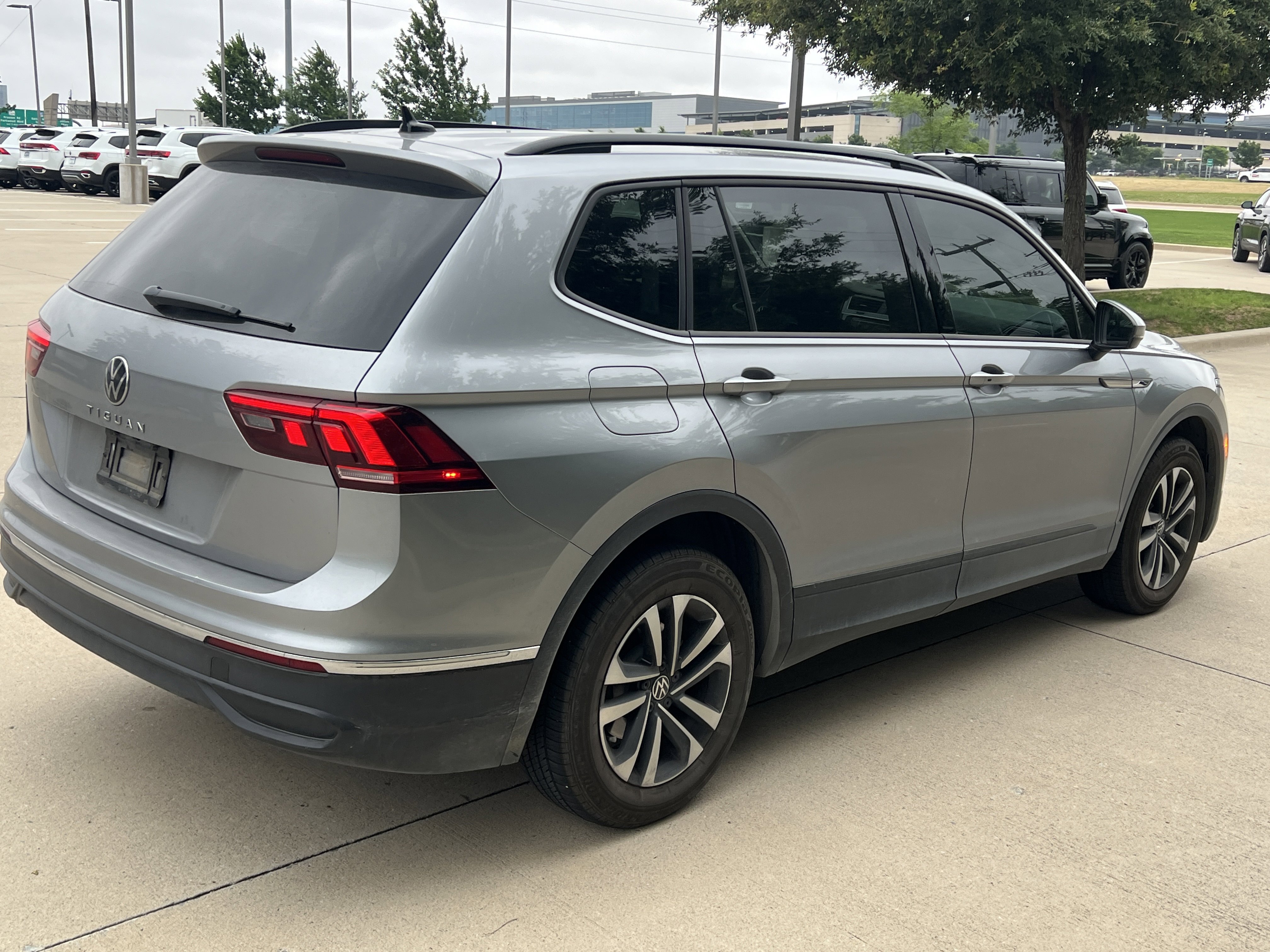 Certified 2024 Volkswagen Tiguan S FWD image 10