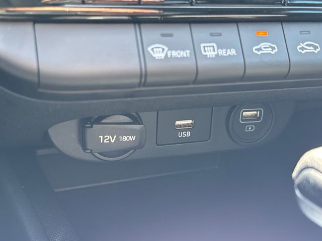 Used 2023 Hyundai Elantra SEL w/ Preferred Accessory Package FWD image 28