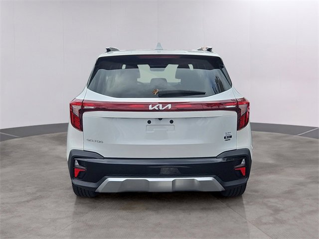 Certified 2024 Kia Seltos SX w/ SX Sunroof Package image 5