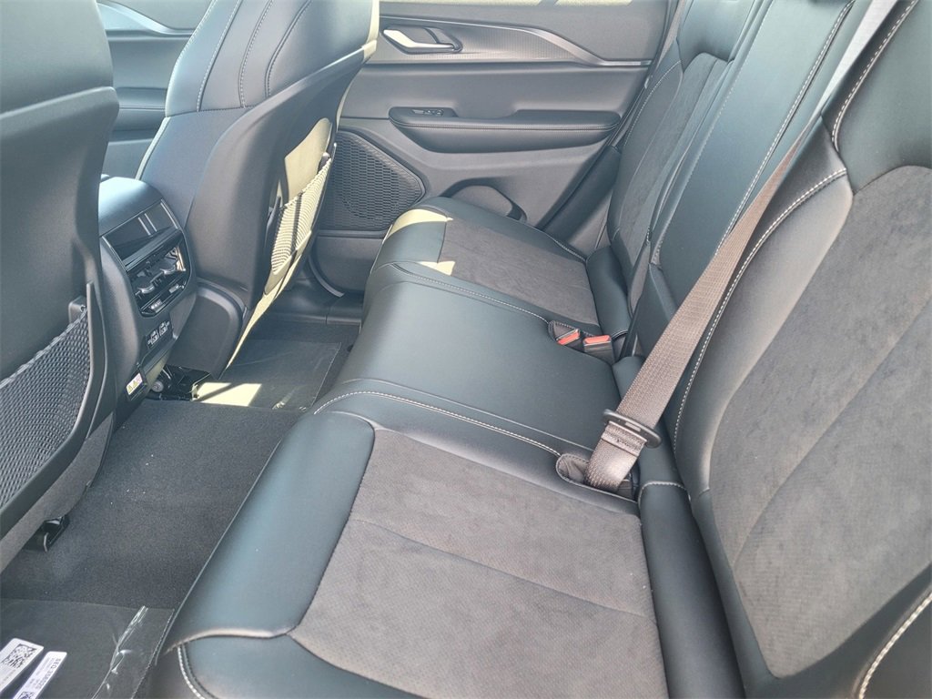 Used 2025 Jeep Grand Cherokee Altitude w/ Trailer Tow Package image 4