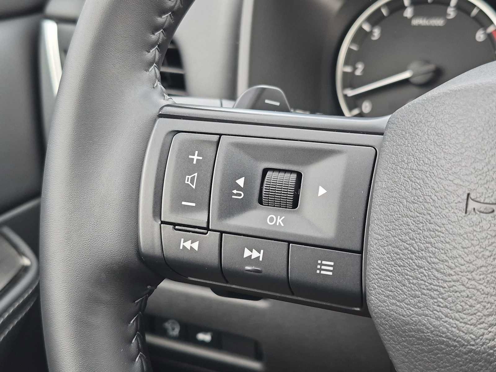 Used 2026 Nissan Rogue SV w/ SV Premium Package AWD/4WD image 24