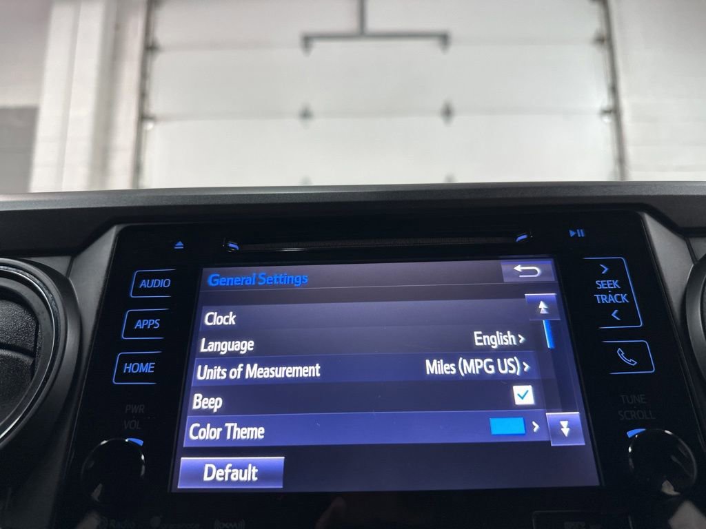 Used 2018 Toyota Tacoma SR5 AWD/4WD image 33