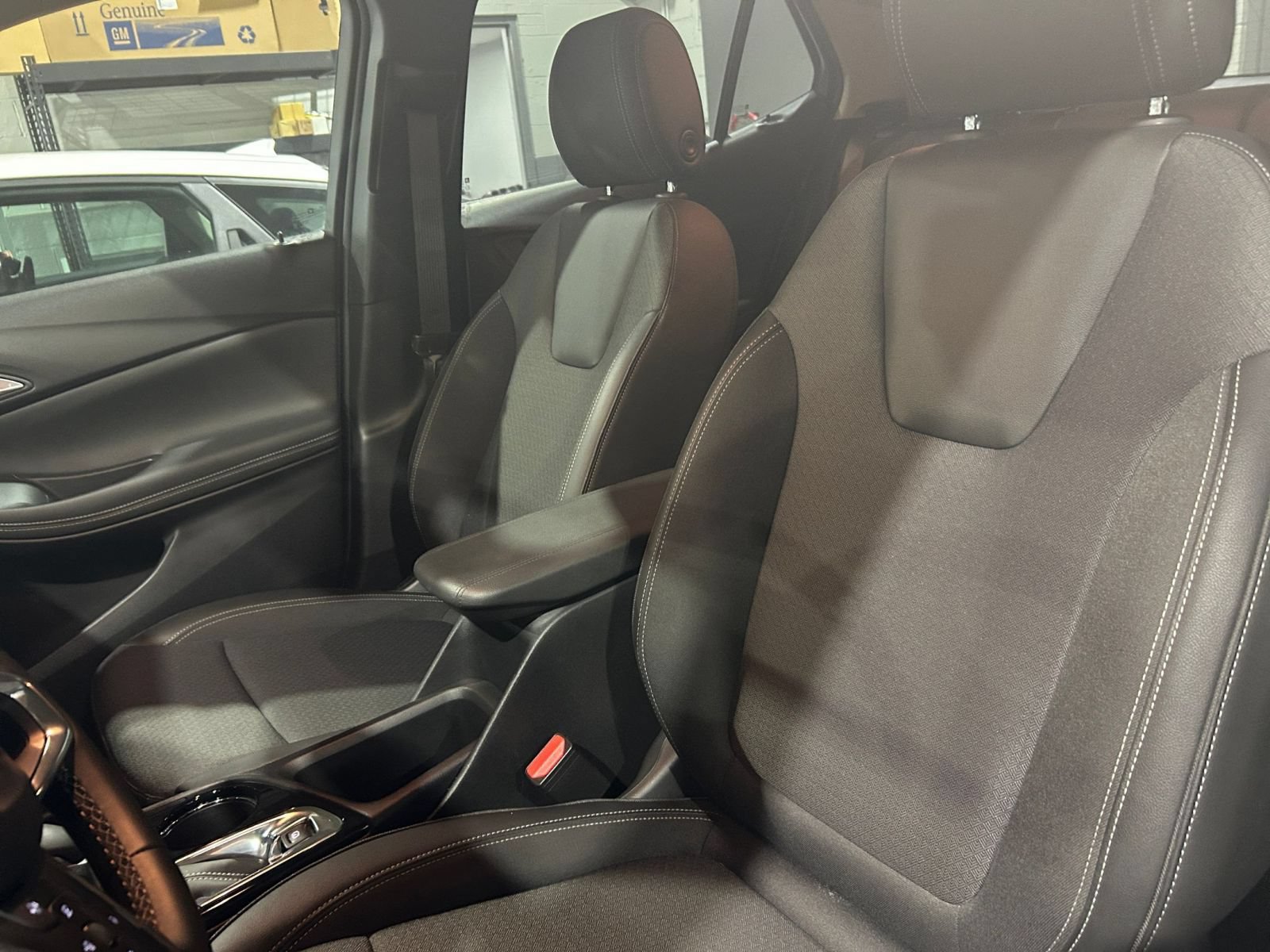 Used 2026 Buick Encore GX Preferred AWD/4WD image 30