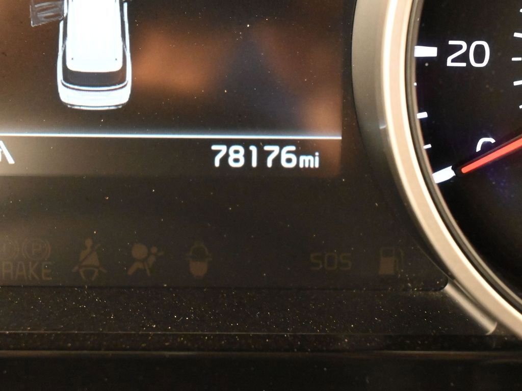 Used 2022 Kia Carnival SX image 35
