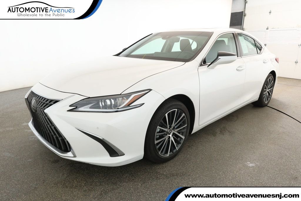 Used 2024 Lexus ES 350 w/ Premium Package image 1