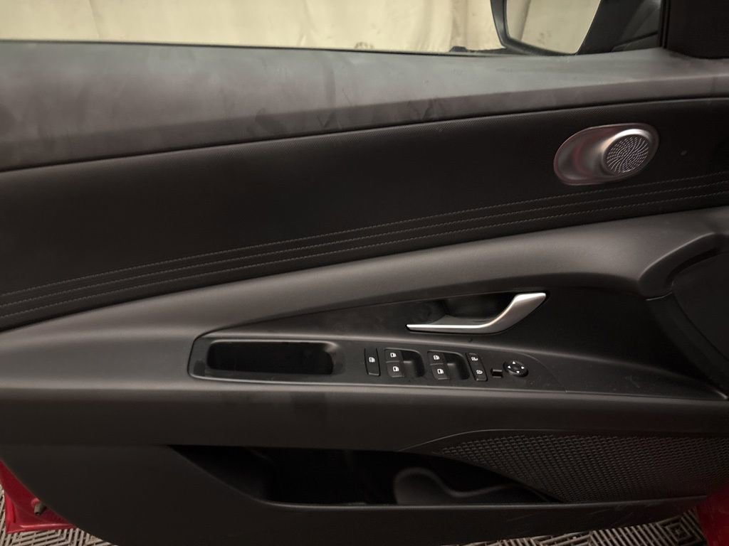 Certified 2024 Hyundai Elantra SEL image 11