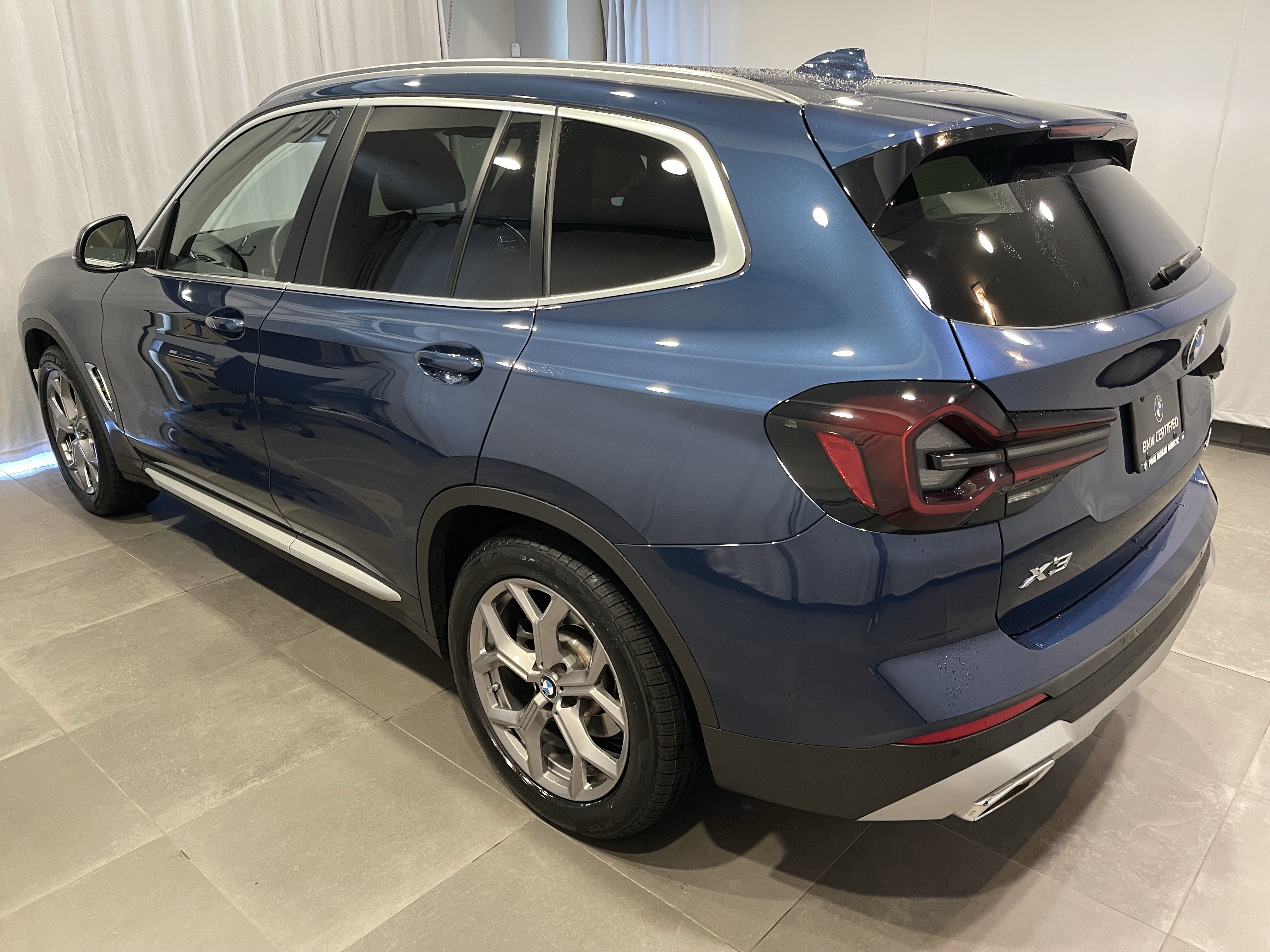Certified 2023 BMW X3 xDrive30i w/ Premium Package w/ZPA AWD/4WD image 4