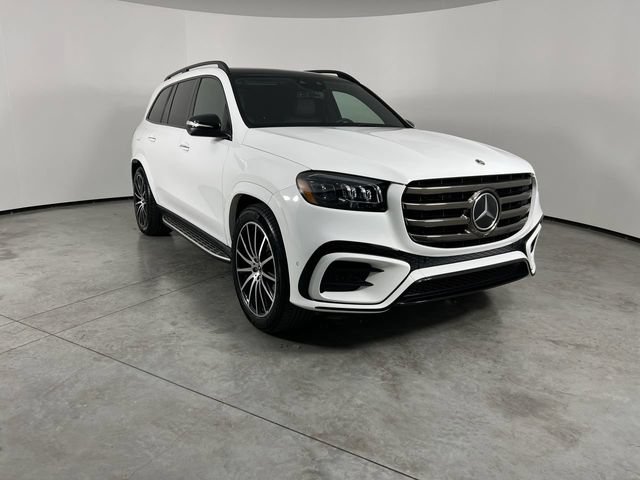 Used 2025 Mercedes-Benz GLS 450 4MATIC image 2