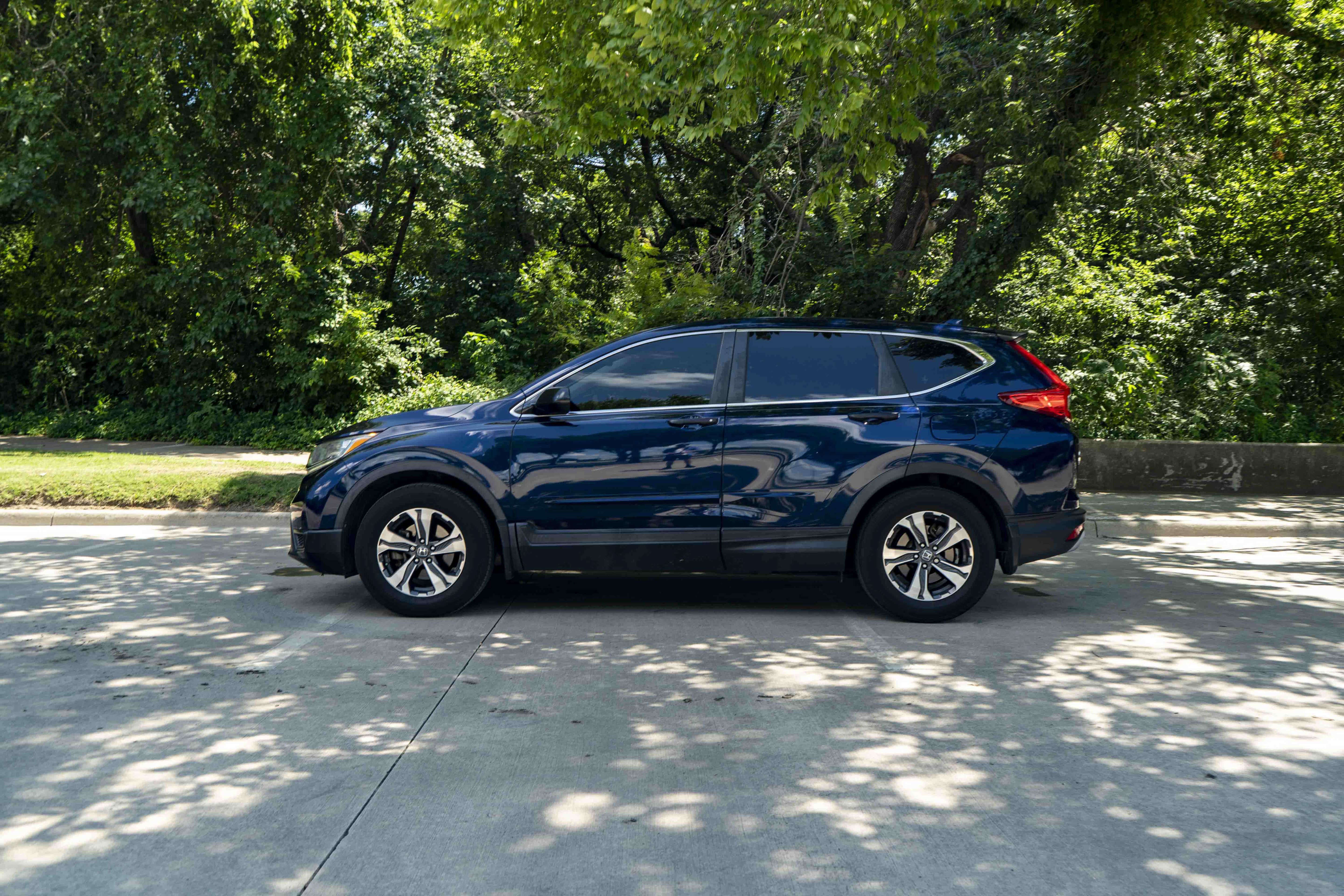 Used 2017 Honda CR-V LX image 6