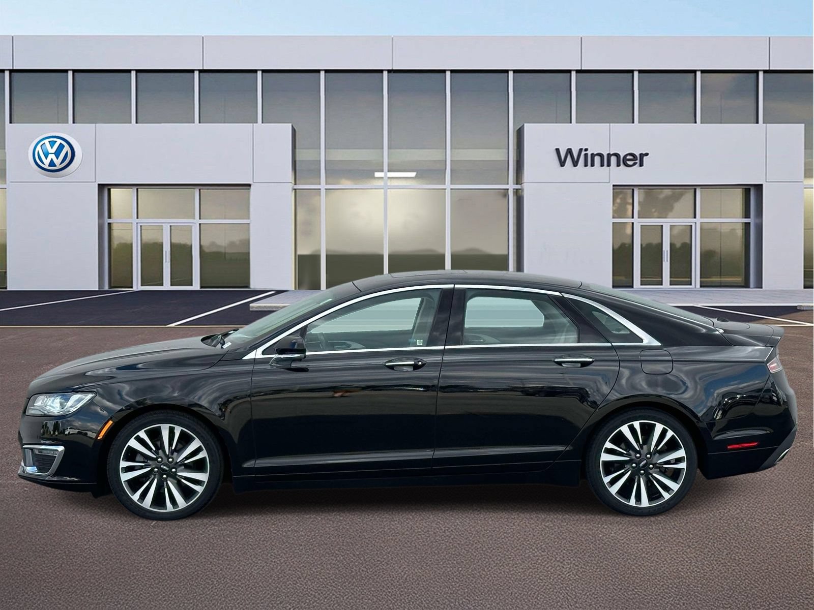 Used 2018 Lincoln MKZ Select w/ Select Plus Package FWD image 2