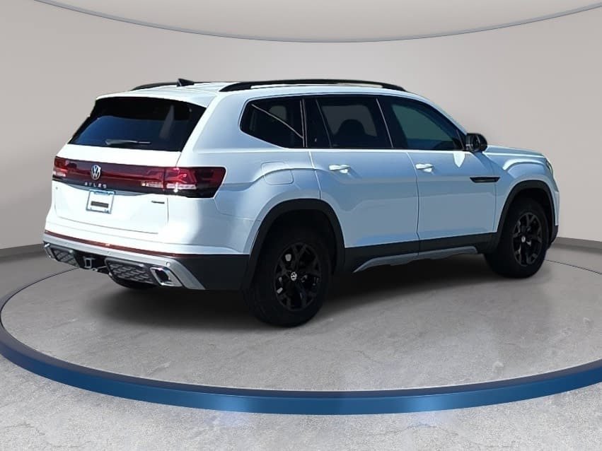 Used 2026 Volkswagen Atlas Peak Edition AWD/4WD image 5