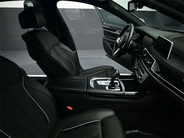 Used 2022 BMW 740i xDrive 740i xDrive w/ M Sport Package image 28