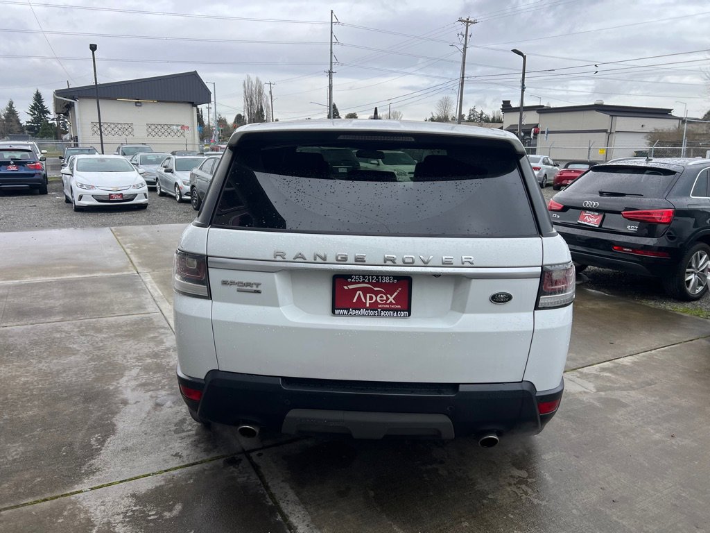 Used 2015 Land Rover Range Rover Sport SE image 6