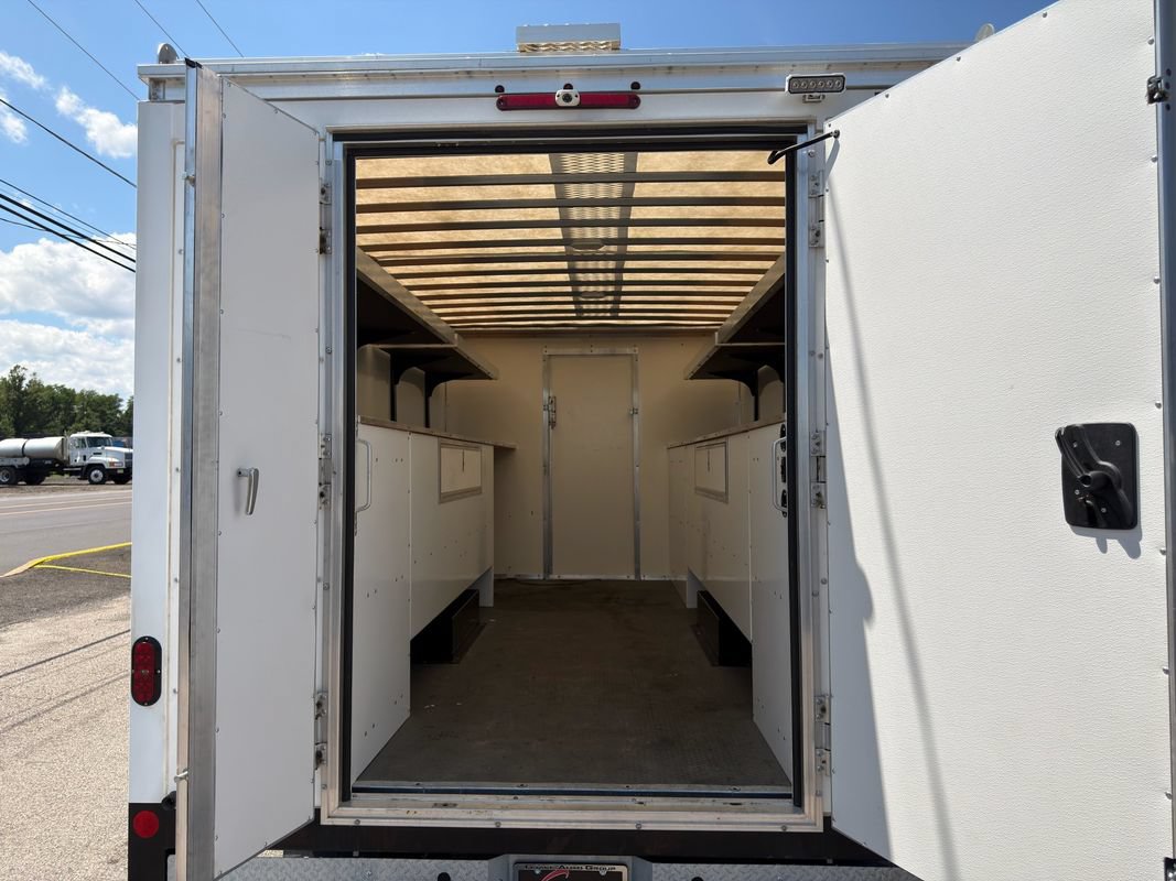 Used 2024 Ford E-450 and Econoline 450 Super Duty w/ Power Windows & Locks Group RWD image 30