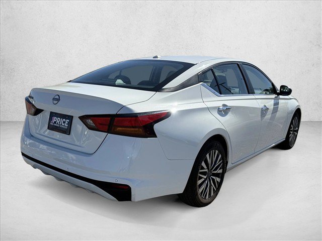 Used 2025 Nissan Altima 2.5 SV FWD image 5