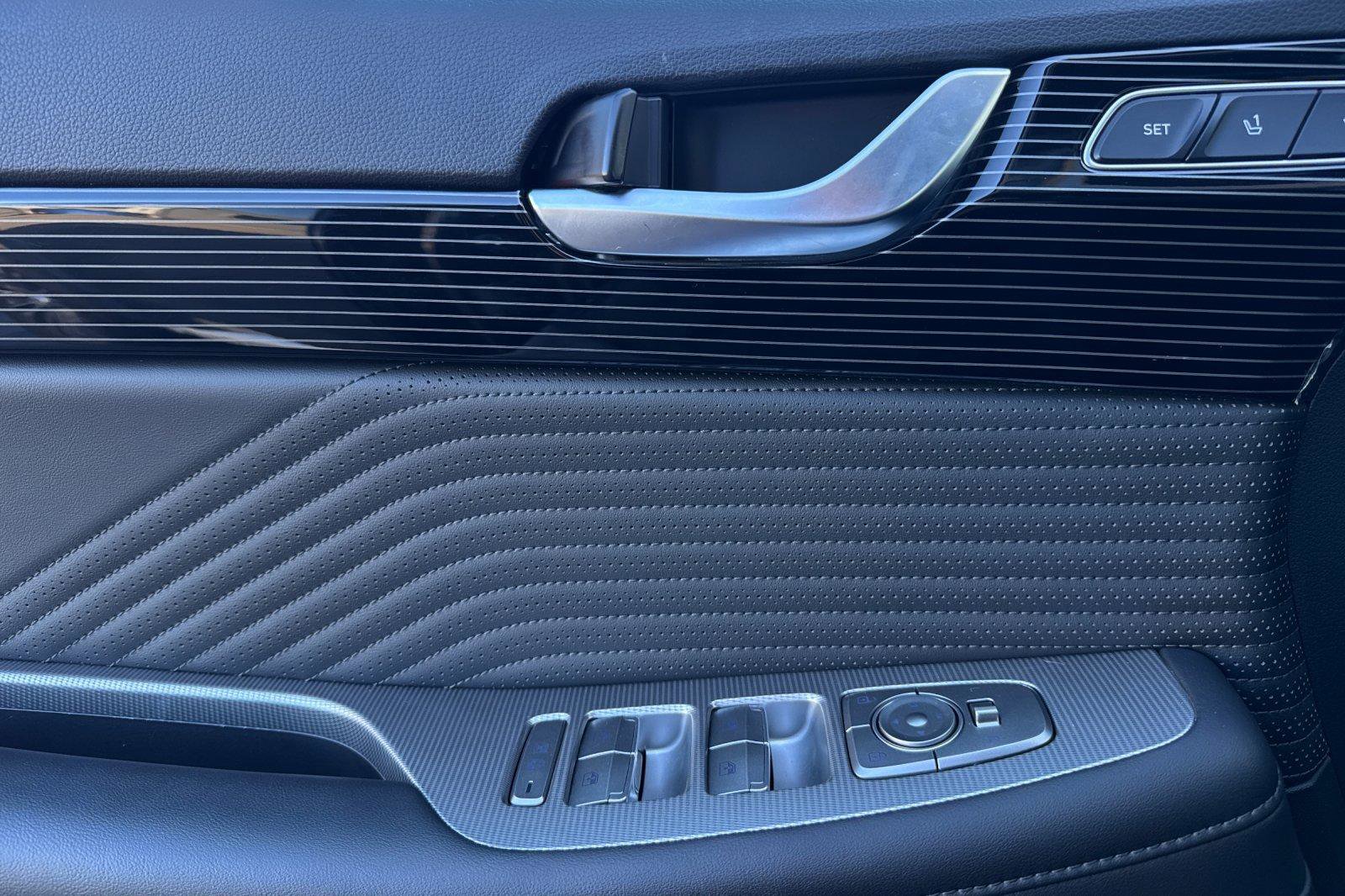 Used 2025 Hyundai Palisade Calligraphy image 13