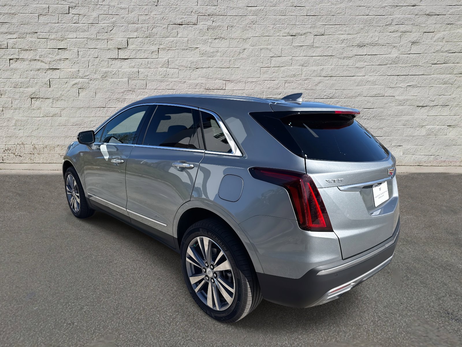 Certified 2025 Cadillac XT5 Premium Luxury image 7