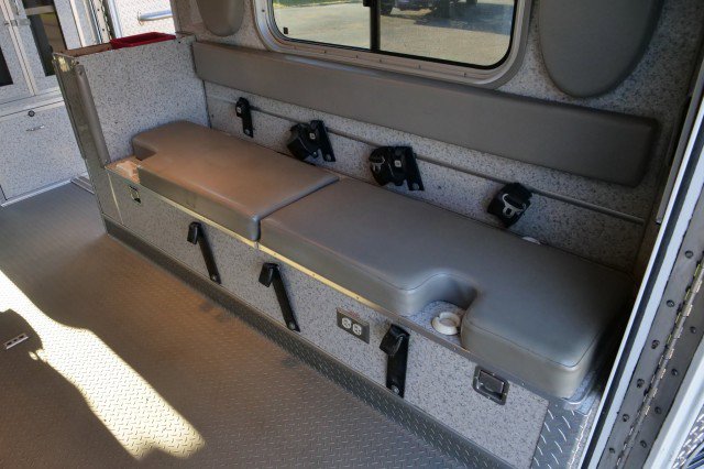 Used 2006 GMC Sierra 3500 SLE w/ Heavy-Duty Power Package image 42