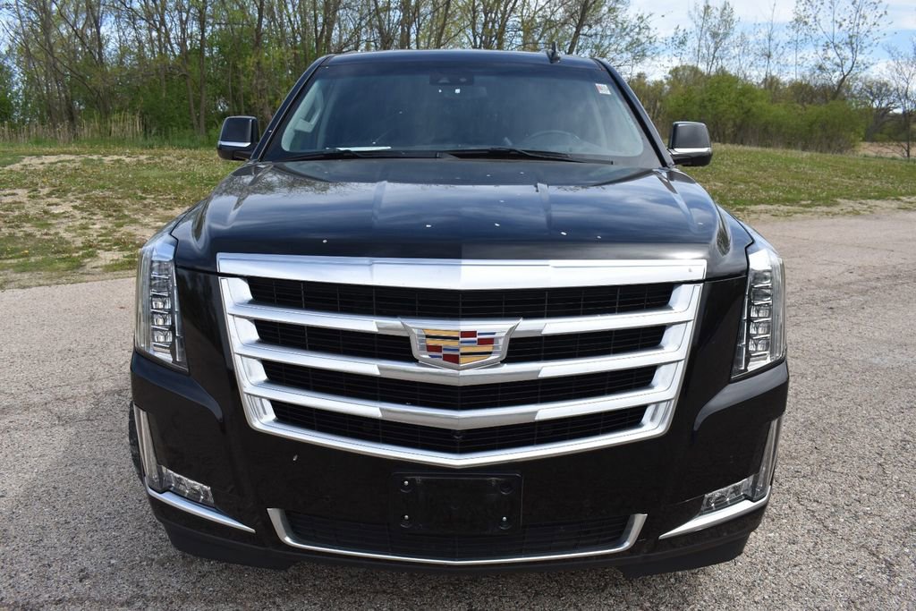 Used 2019 Cadillac Escalade Luxury AWD/4WD image 11