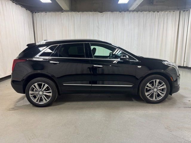 Used 2025 Cadillac XT5 Premium Luxury image 3