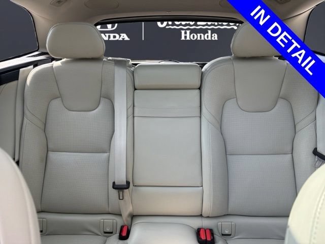 Used 2019 Volvo XC60 T5 Inscription w/ Protection Package AWD/4WD image 13