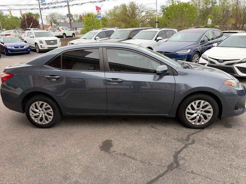 Used 2018 Toyota Corolla LE FWD image 4