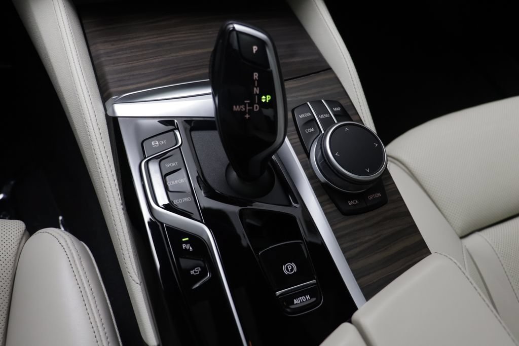 Used 2021 BMW M550i xDrive AWD/4WD image 12