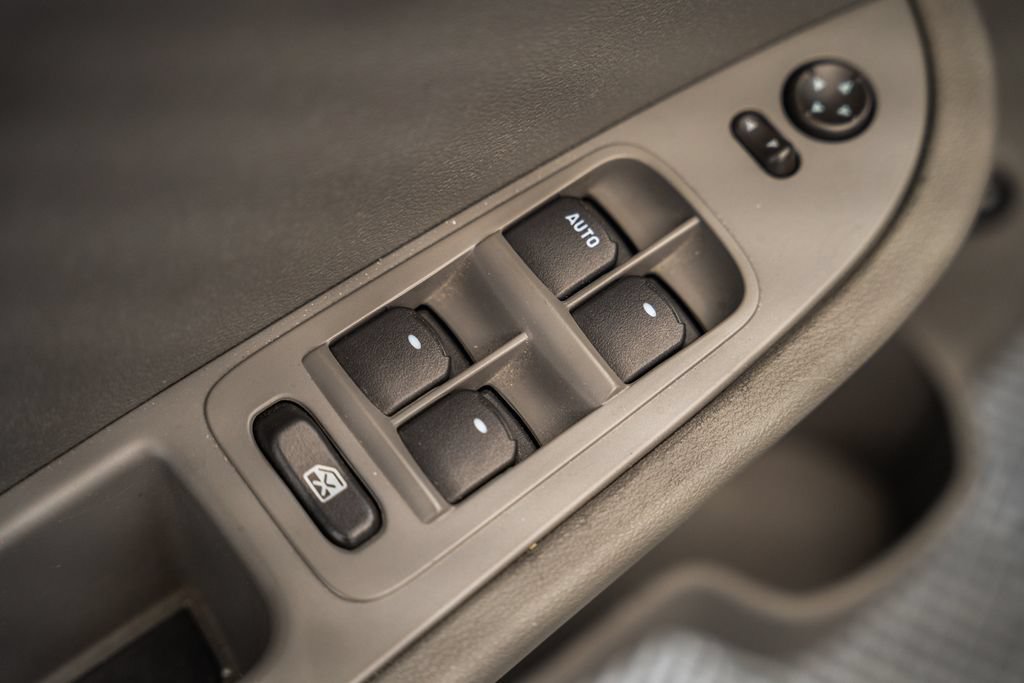Used 2010 Chevrolet Malibu LS FWD image 30