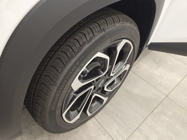Used 2026 Chevrolet Trax RS w/ Driver Confidence Package FWD image 37
