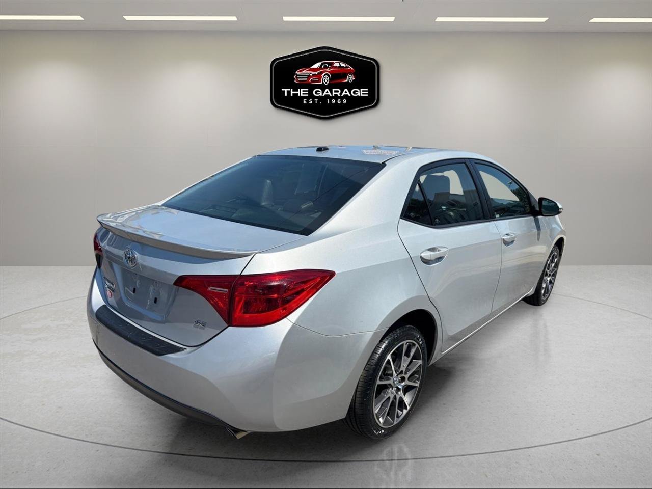 Used 2017 Toyota Corolla SE 50th Anniversary FWD image 5