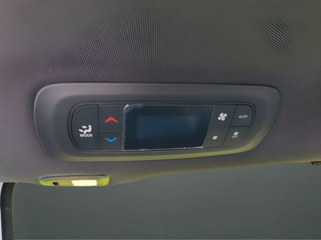 New 2026 Chrysler Pacifica Select image 29