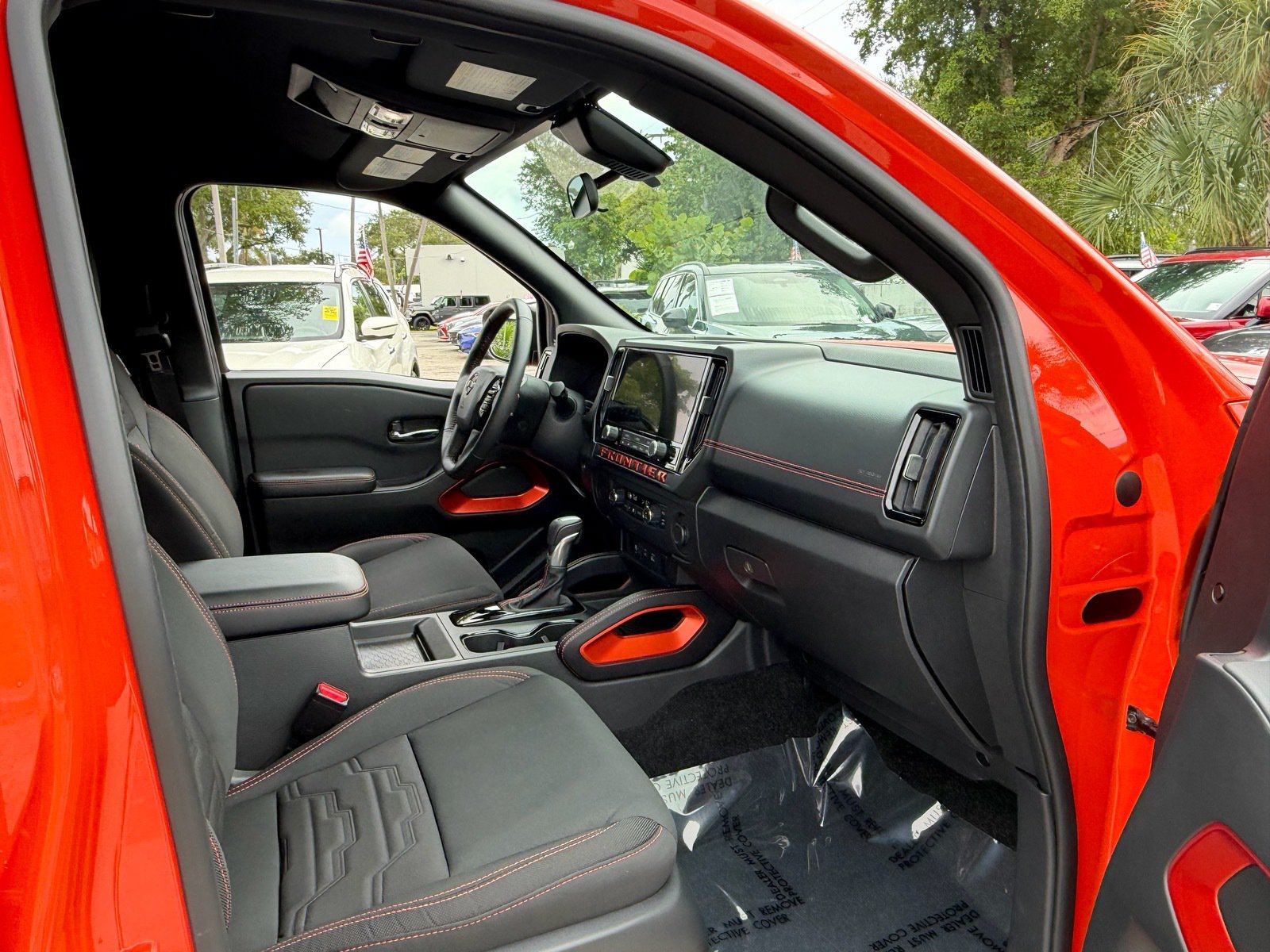 Certified 2025 Nissan Frontier Pro-X RWD image 17