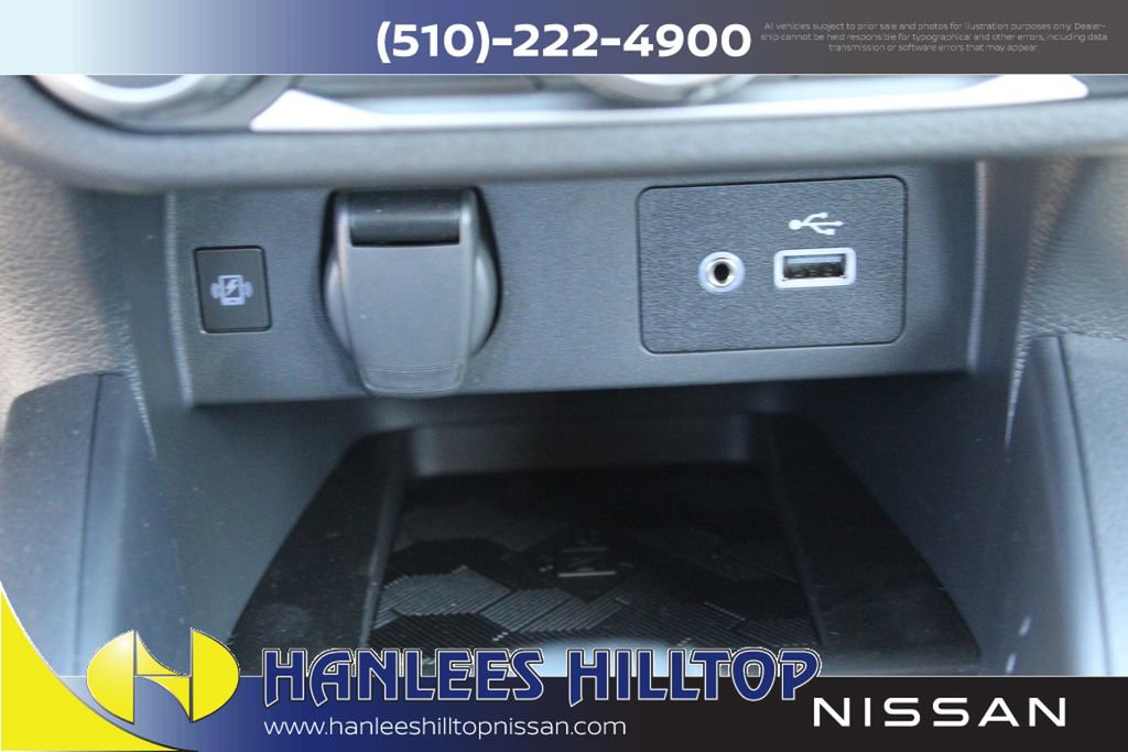 New 2025 Nissan Versa SV w/ Trunk Package image 20