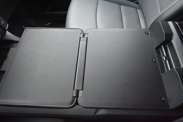 Used 2024 Ford F150 Lightning Lariat image 38