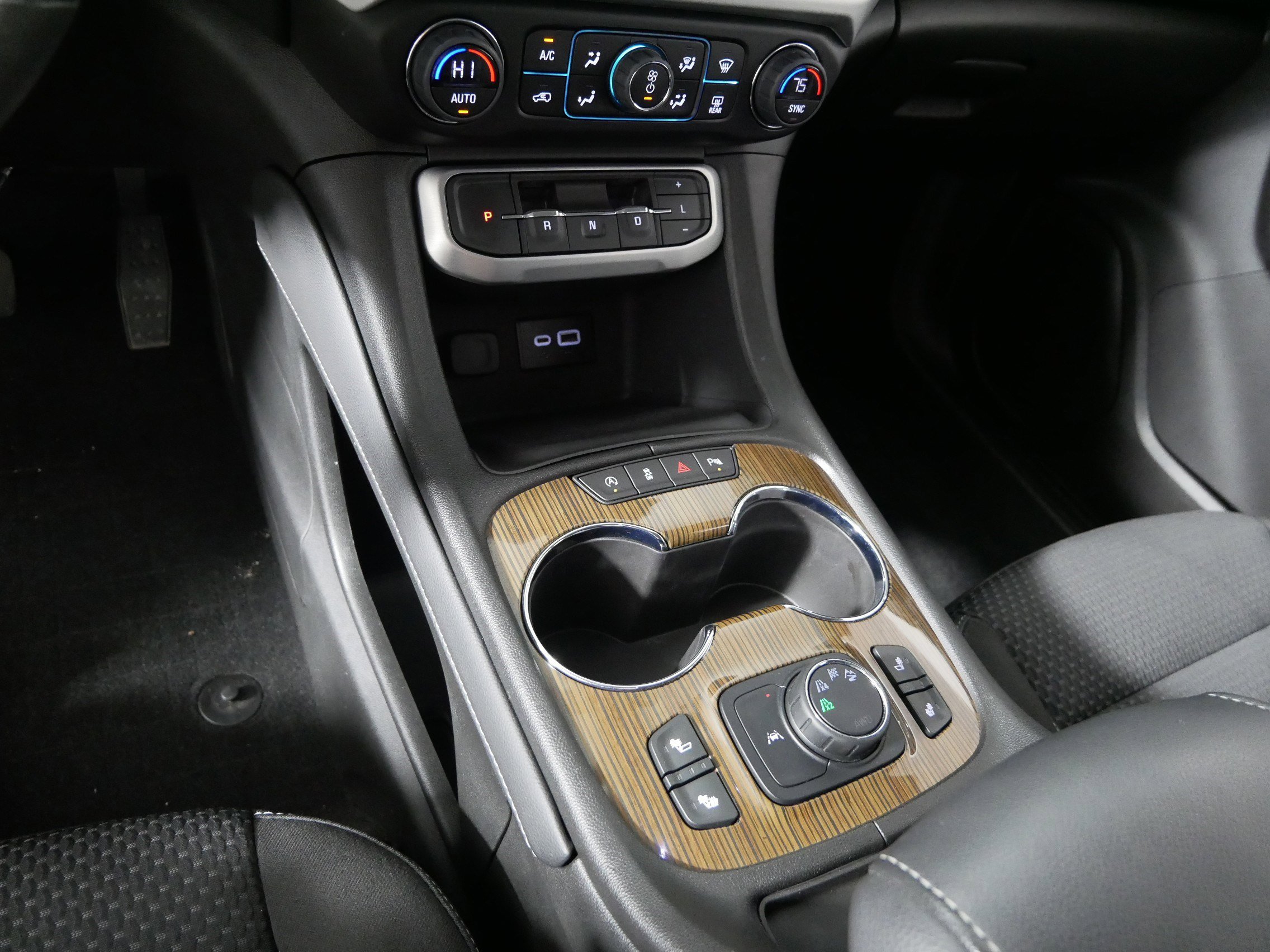 Used 2023 GMC Acadia SLE w/ Driver Convenience Package AWD/4WD image 24