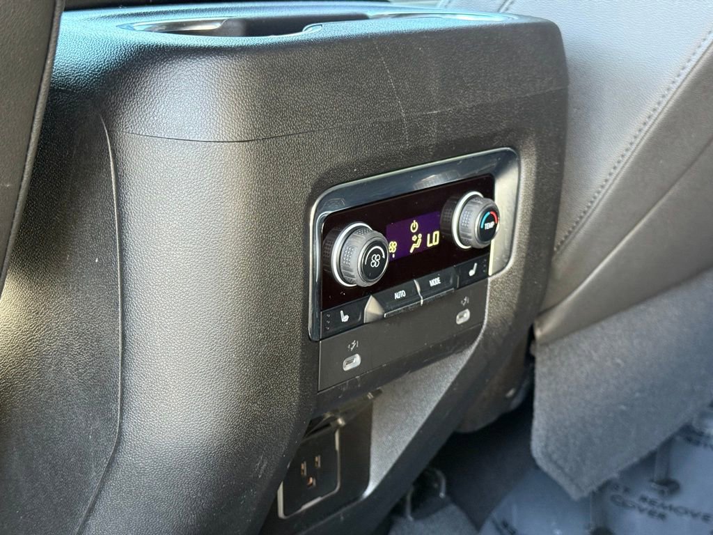 Used 2023 Chevrolet Tahoe LT w/ Luxury Package AWD/4WD image 19