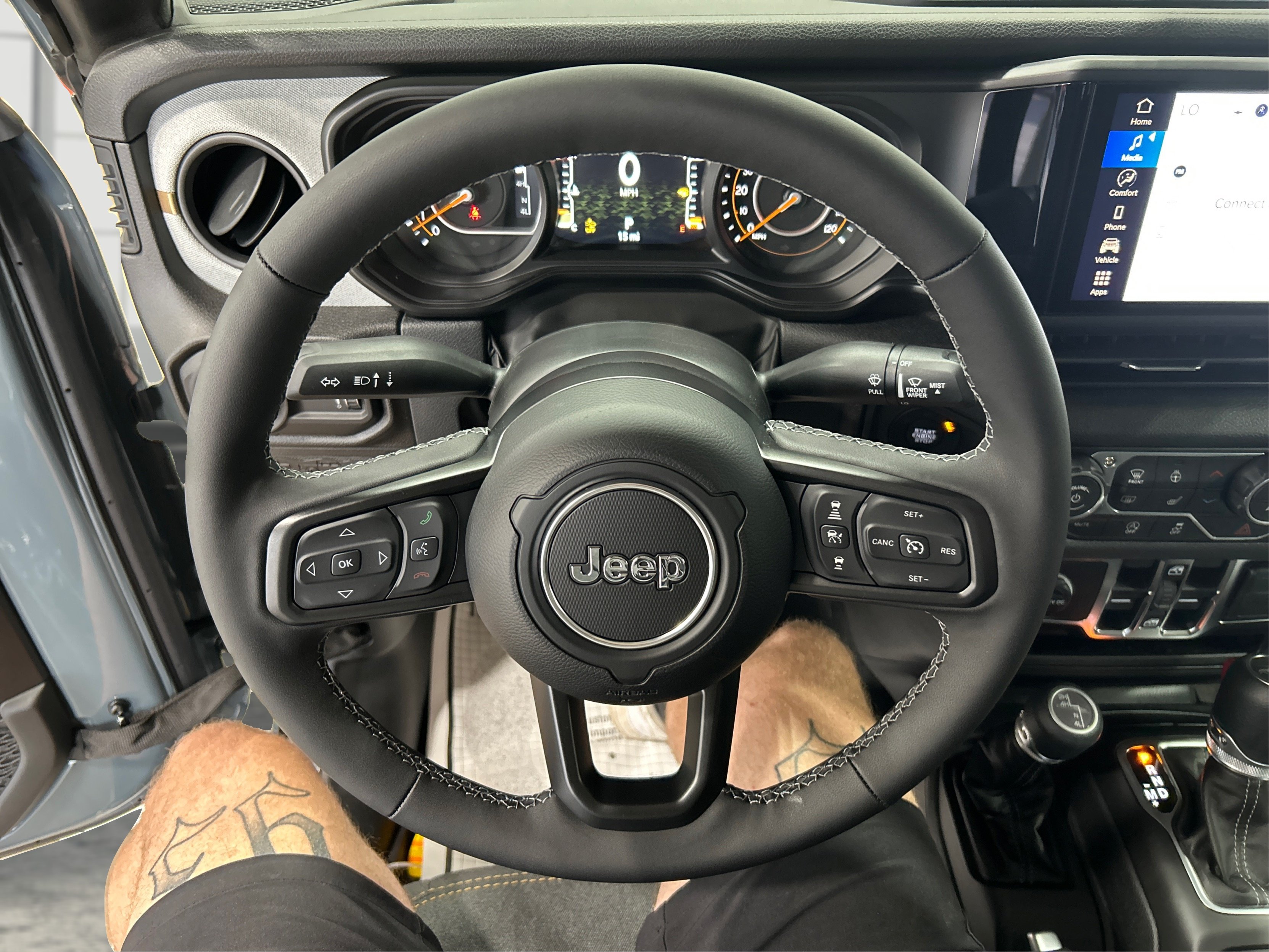 New 2026 Jeep Gladiator Sport AWD/4WD image 15