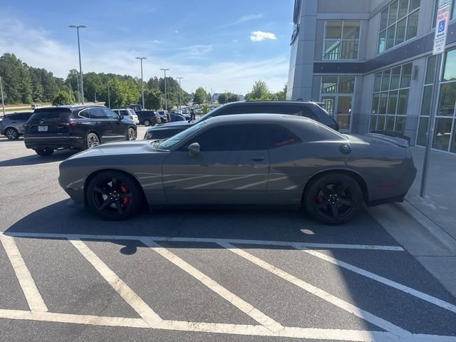 Used 2018 Dodge Challenger SRT RWD image 2