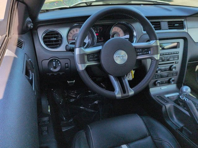 Used 2012 Ford Mustang GT Premium w/ Comfort Pkg RWD image 15
