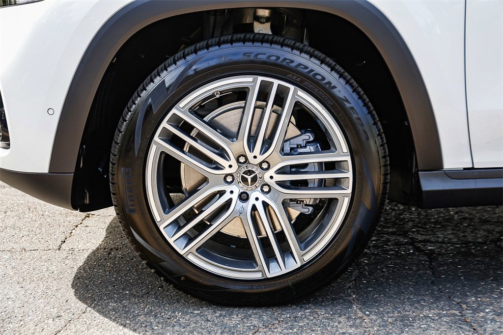 New 2026 Mercedes-Benz GLS 450 4MATIC image 9