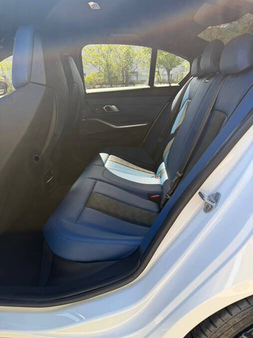 Used 2023 BMW M3 Competition w/ Executive Package AWD/4WD image 33