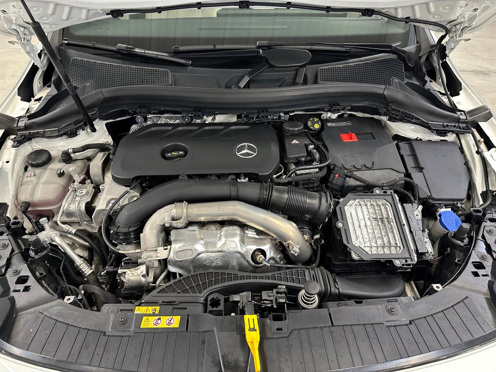 Used 2024 Mercedes-Benz GLA 250 4MATIC image 37