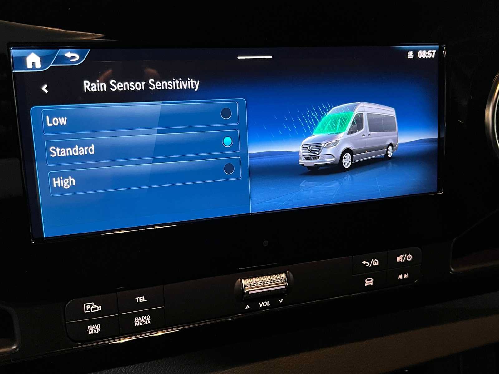 New 2025 Mercedes-Benz eSprinter 170 Cargo image 31